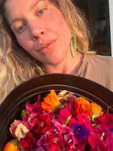 Load image into Gallery viewer, Edible Flower Punnet